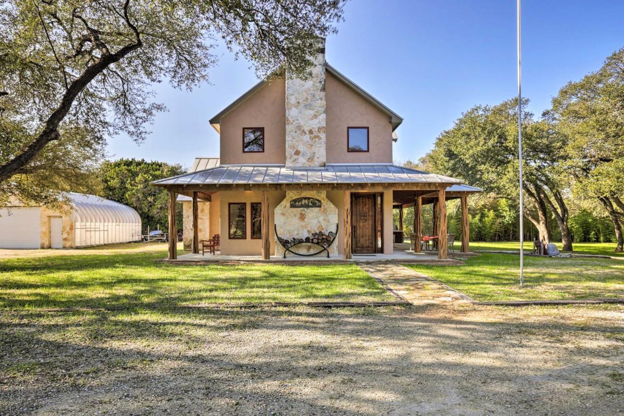 Riverfront Blanco Home With Shaded Porch And Hot Tub Dış mekan fotoğraf